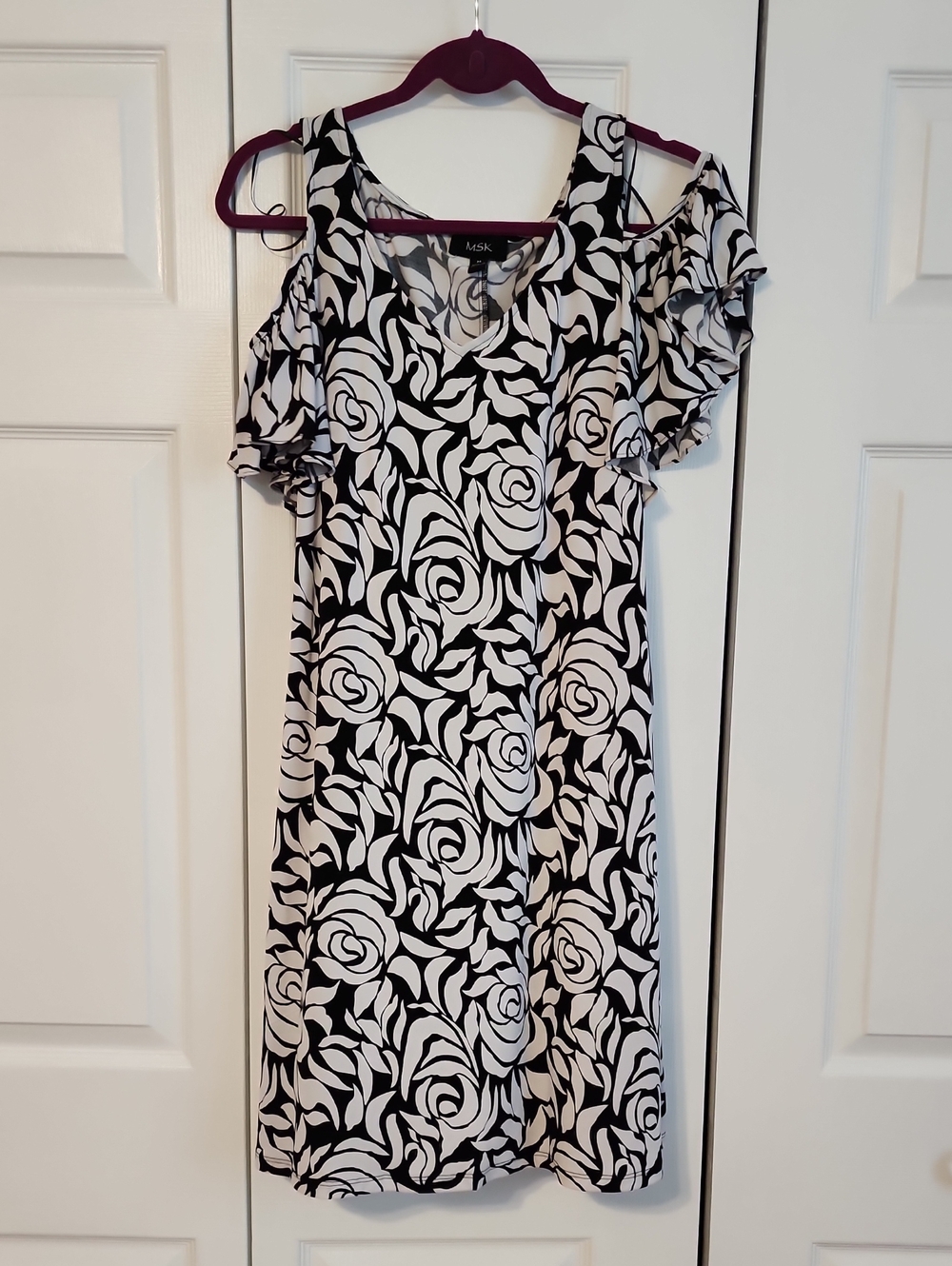 MSK Black & White Rose Print Dress